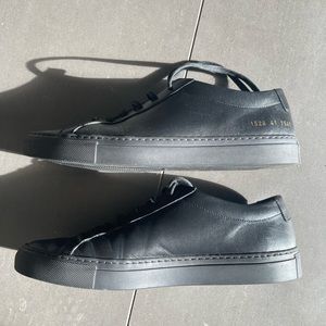 Common Projects Achilles Low in all black.